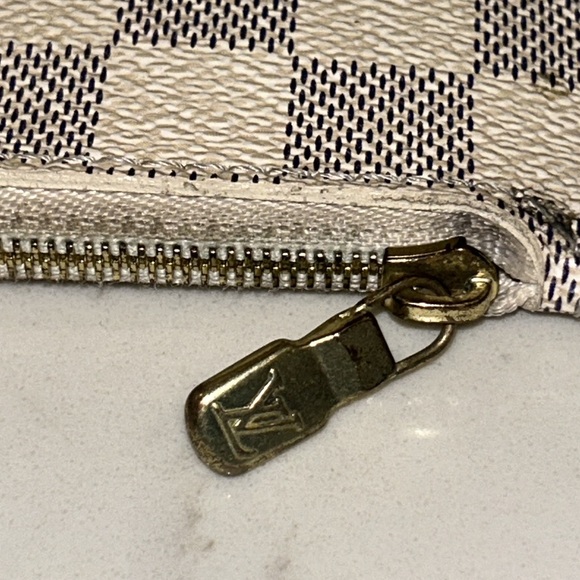 Louis Vuitton Neverfull MM Damier Azur Pouch - Picture 8 of 10